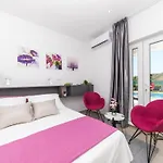 Scenic Elegant With Pool Villa *