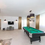 فيلة Scenic Elegant With Pool *